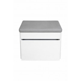 پۆفی فرەکار; سپی