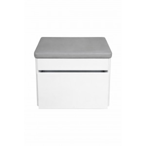 پۆفی فرەکار; سپی