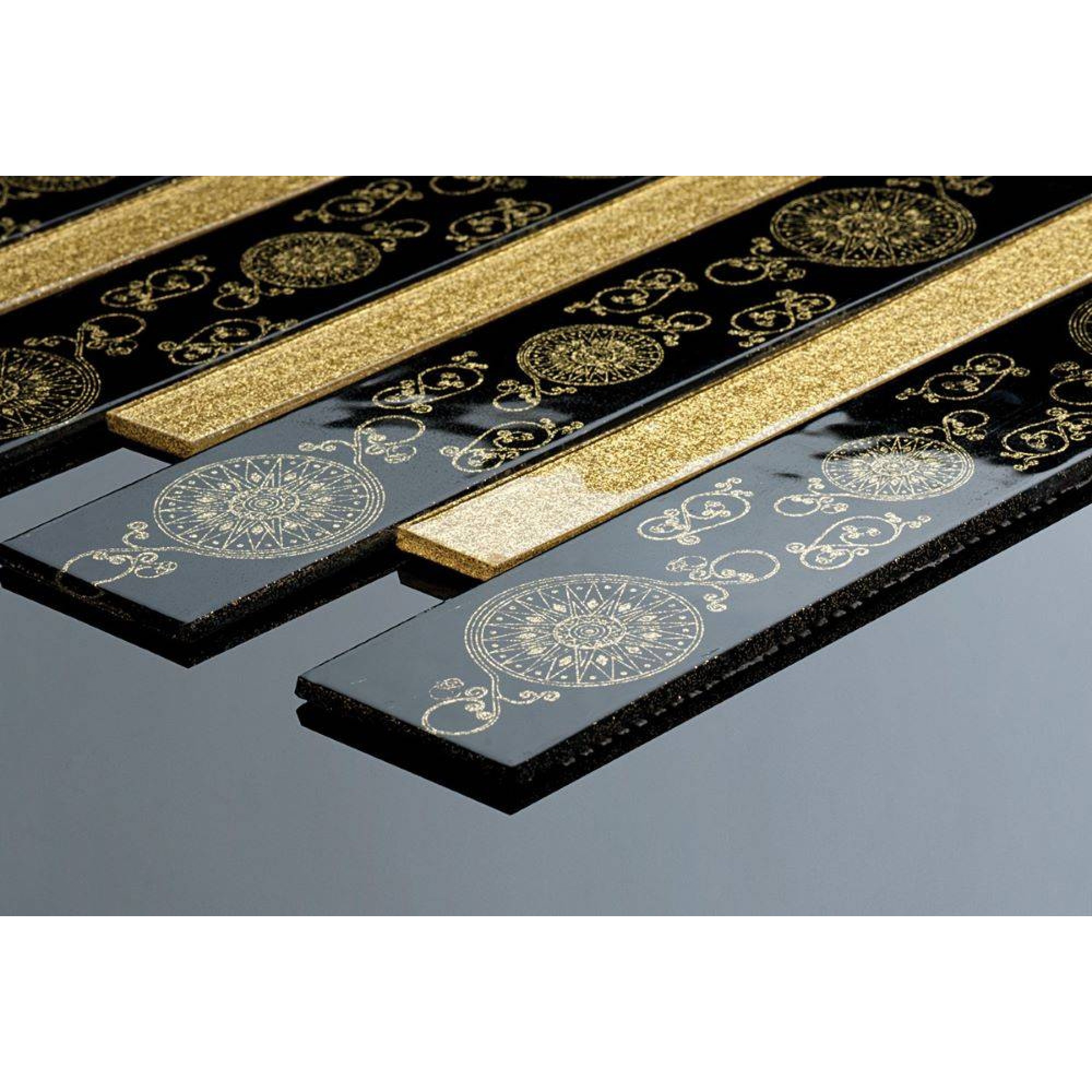 مۆزایکی شووشە