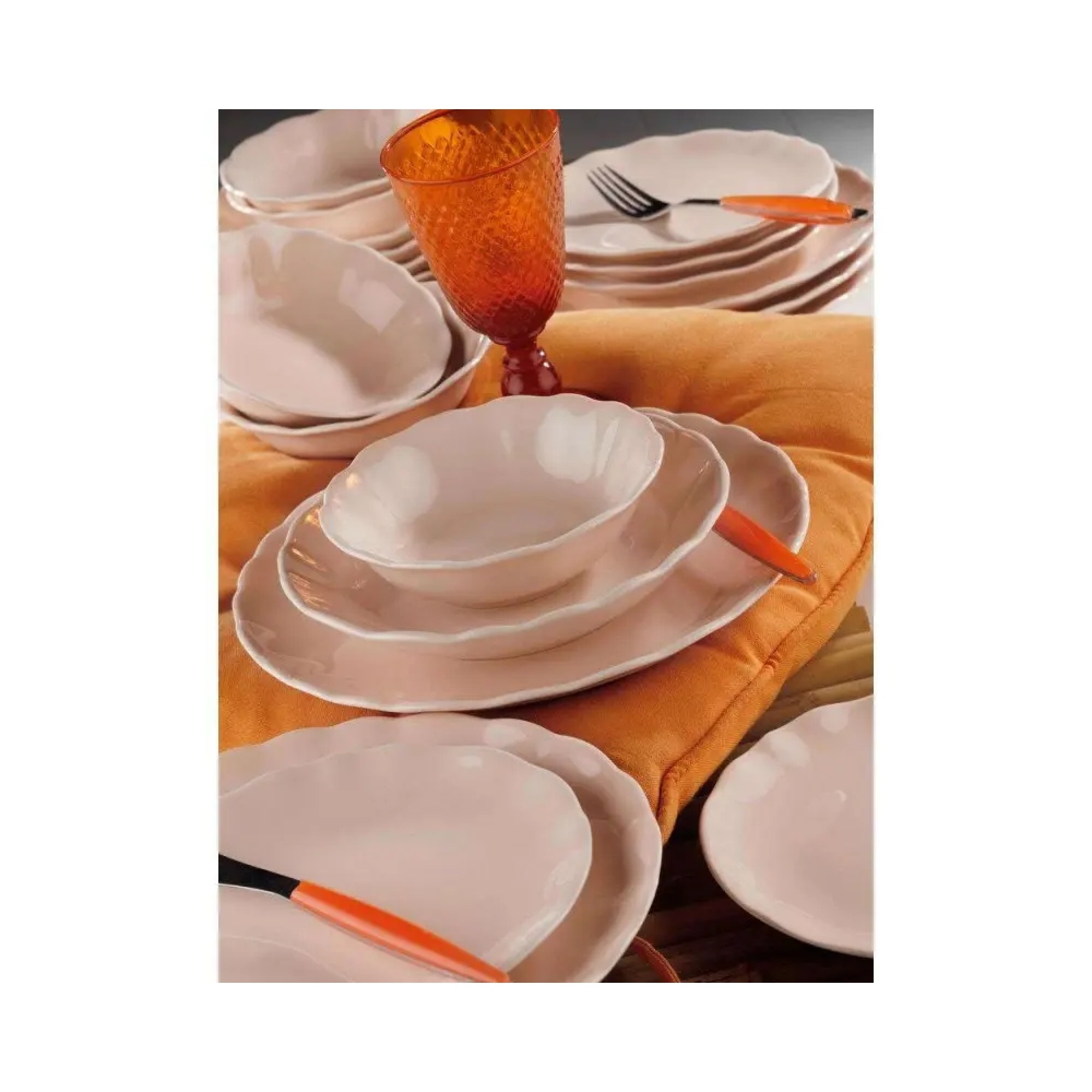 سێتی قاپی خواردن 18 دانە جۆری بێرگاما - پەمەیی