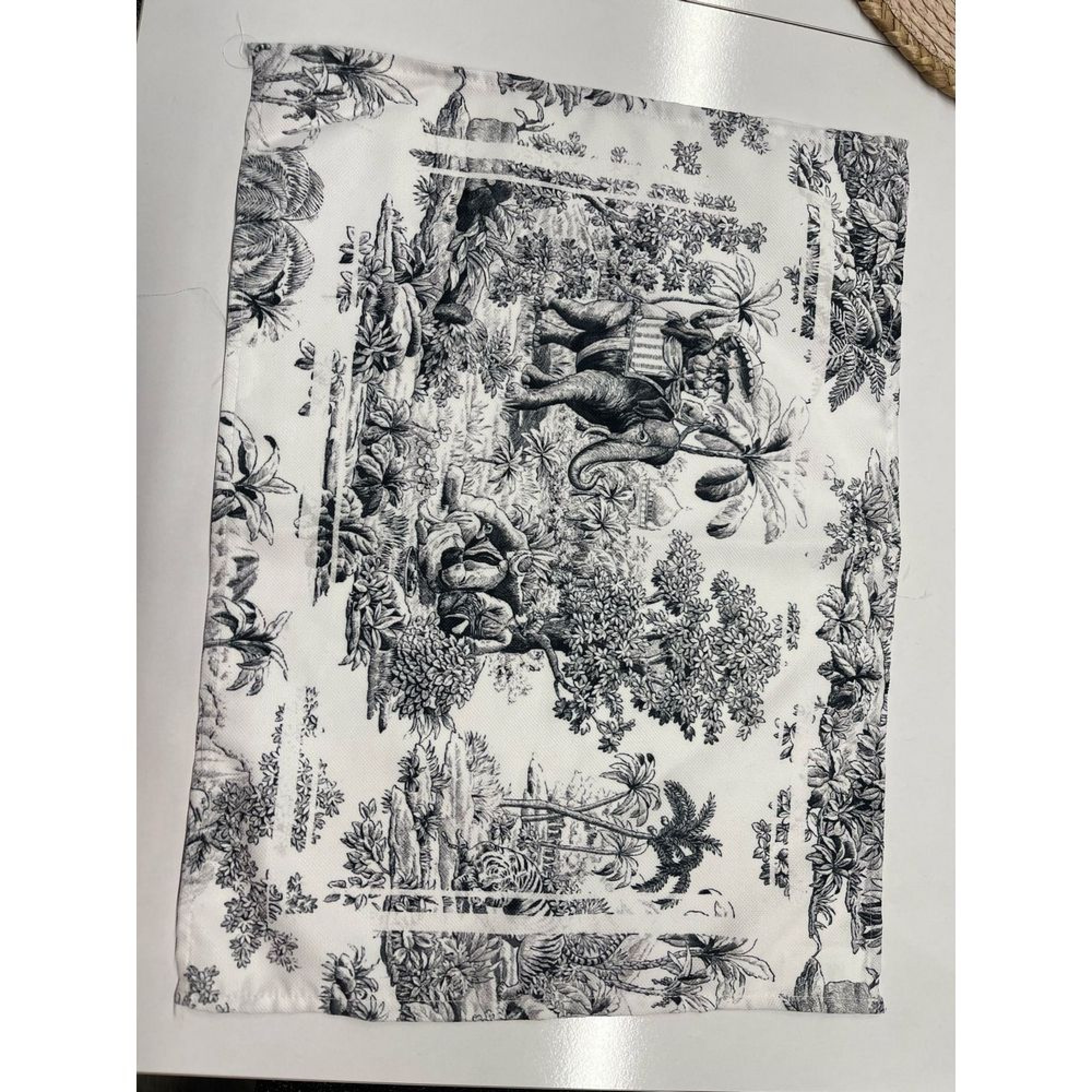 ژێر قاپی بێشکەشکردن - 742TMA3743