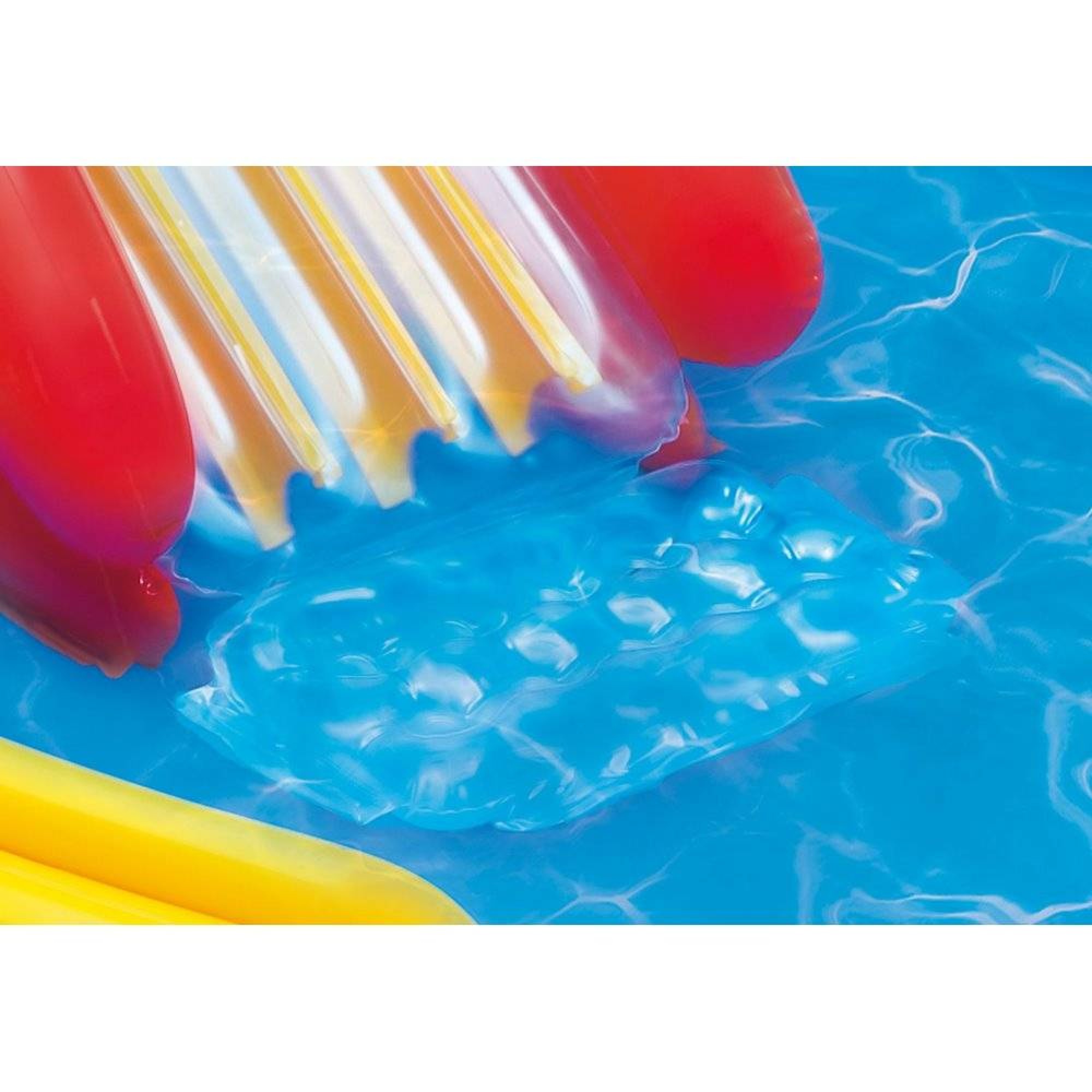 سەنتەری یاری و مەلەوانگەی منداڵان