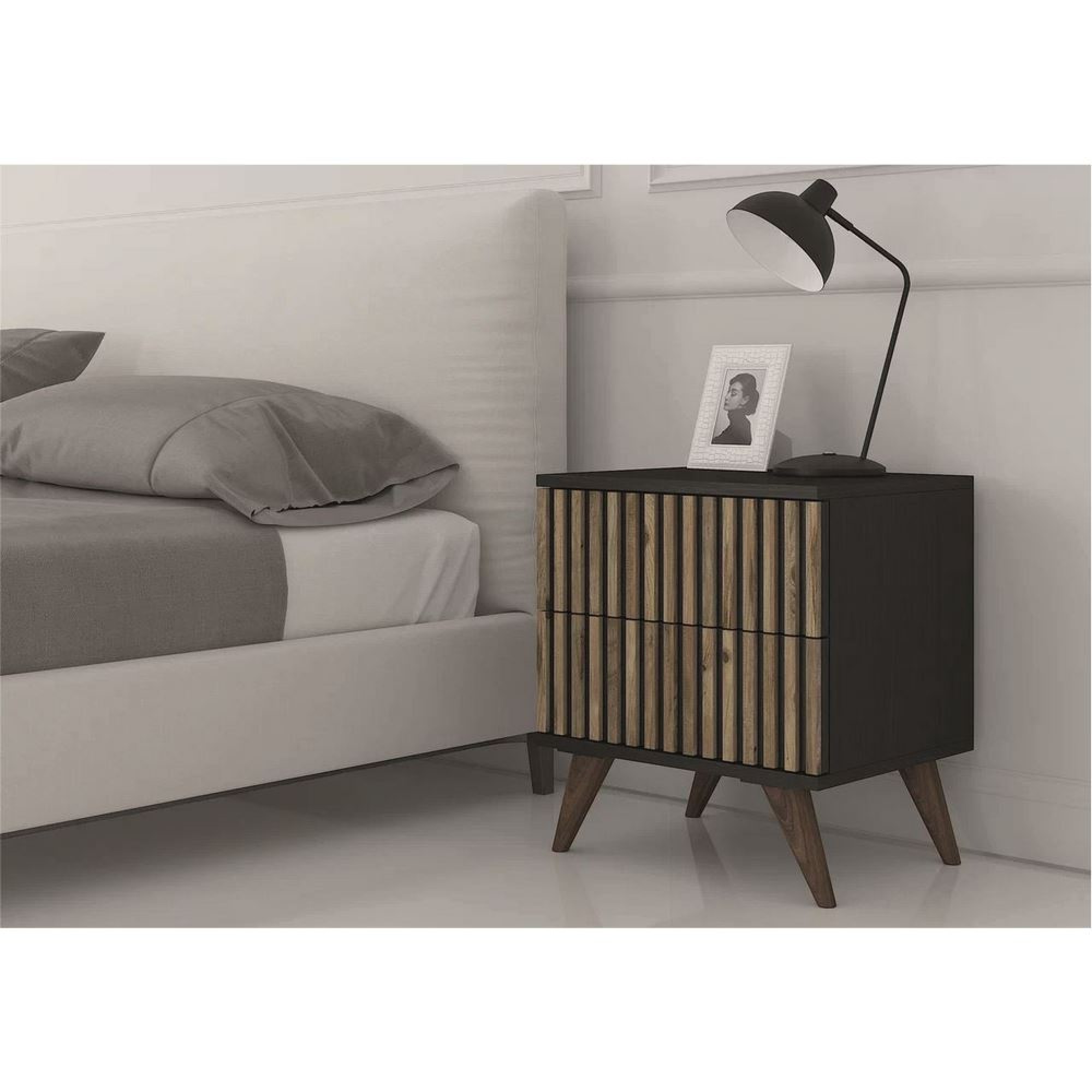 مێزی تەنیشت جێگای جۆری دەیزێ