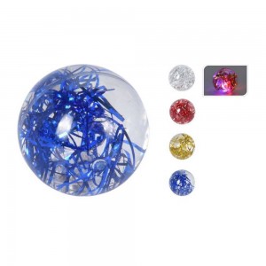 تۆپی 65 مم بە ڕووناکی و بریقە.