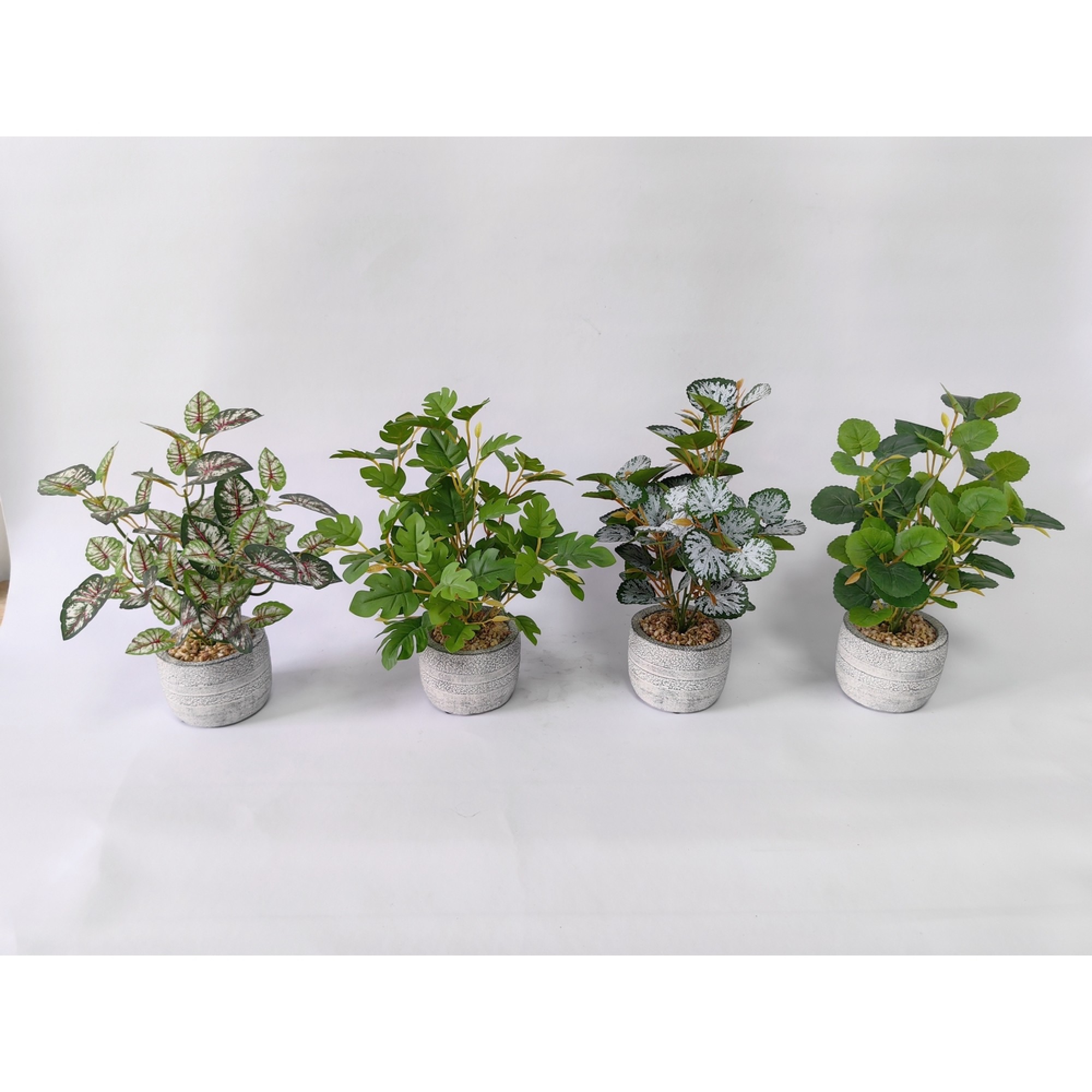 ڕووەکی دەستکرد 10*10*30 سم