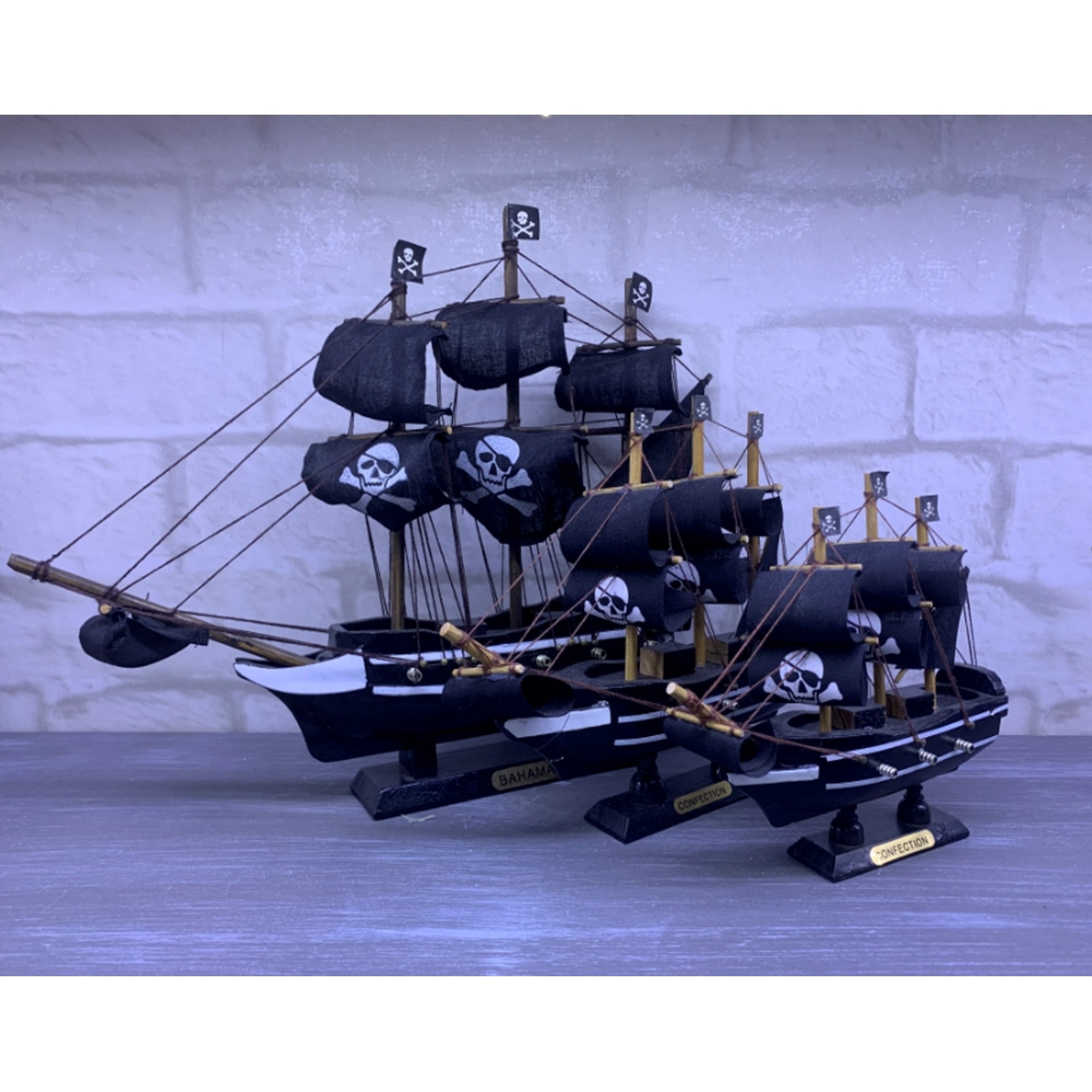 دیکۆری کەشتی دار 20 سم - ڕەش