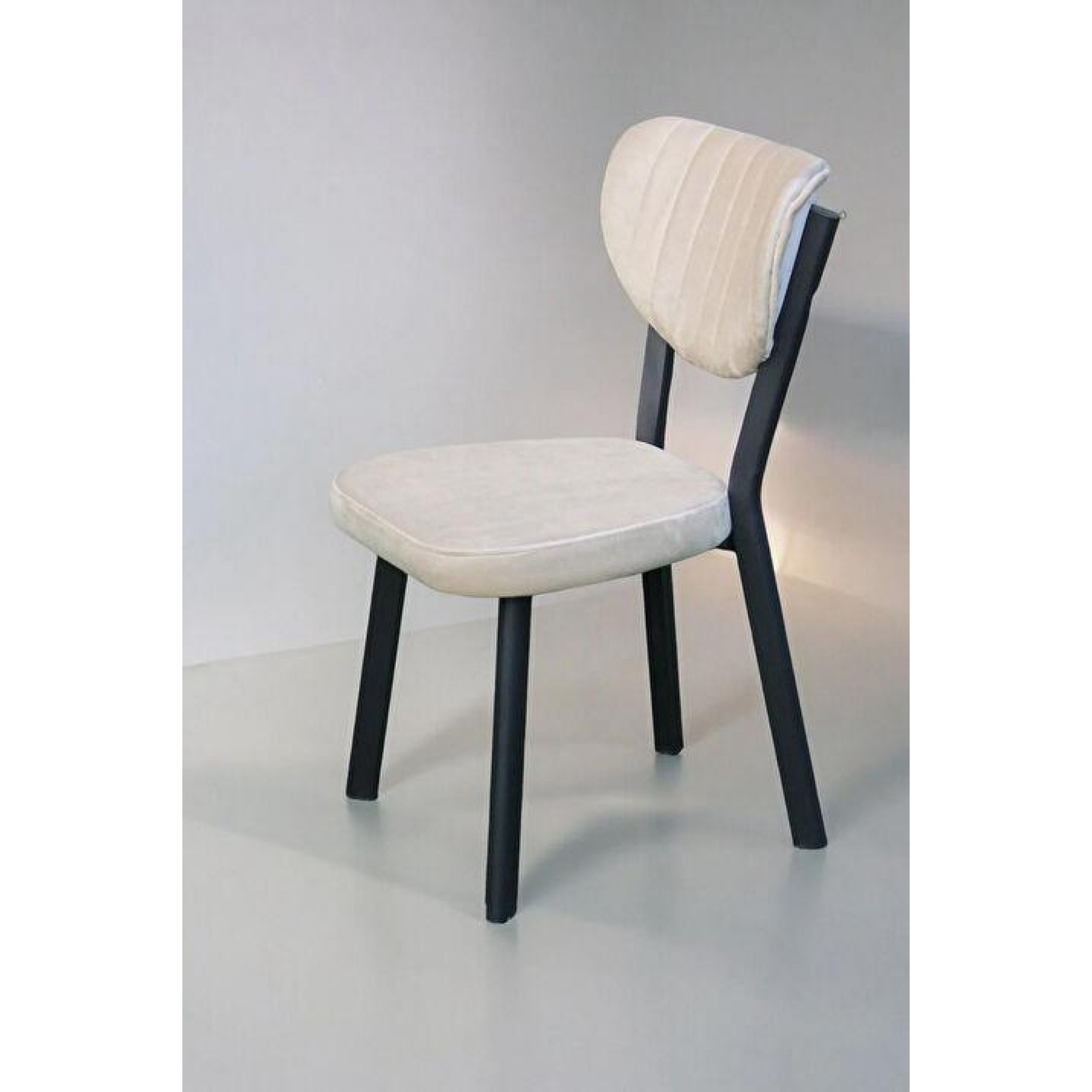 کورسی جۆری ئیسینتی - کرێمی