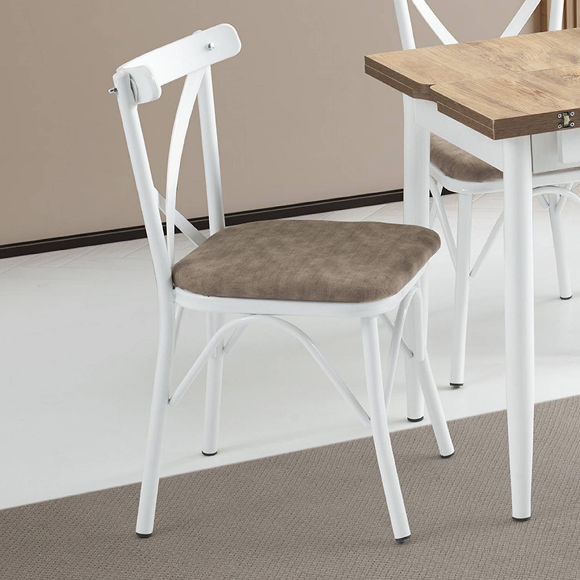 کورسی جۆری کاپراز - قاوەیی