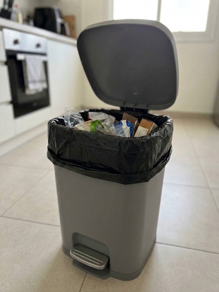 30L Medium Garbage Bags 20-Pack 55x60cm